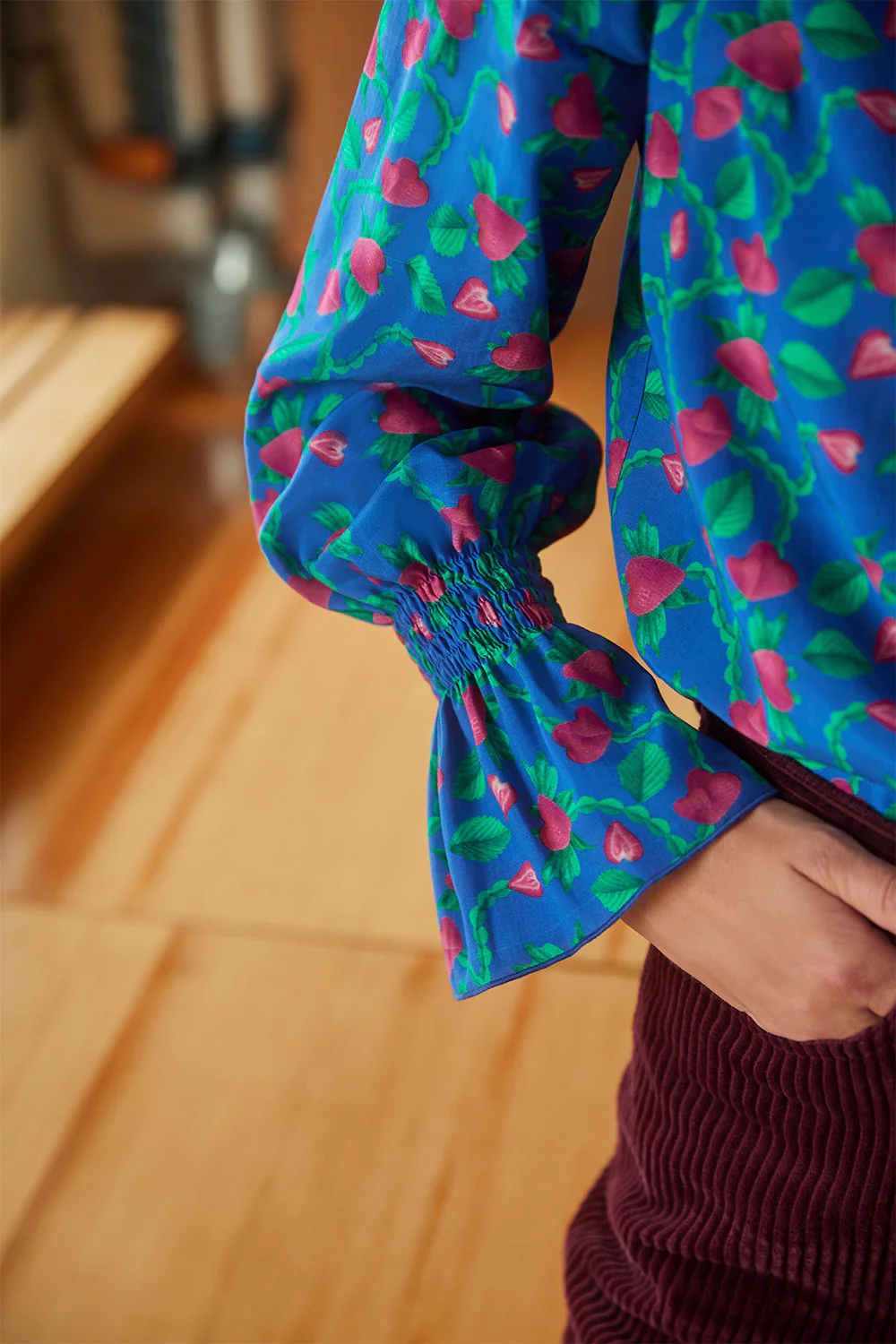 Blouse Flamboyante Fraises Volantes Bleu - Image 4